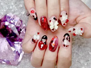 ネイル 🦋 Queenieのネイルデザイン