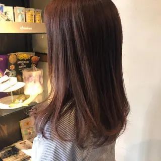 ミディアム カラー 吉川 愛美李のヘアスタイル