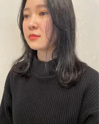 セミロング レイヤーカット/ 透明感カラーmikuのヘアスタイル