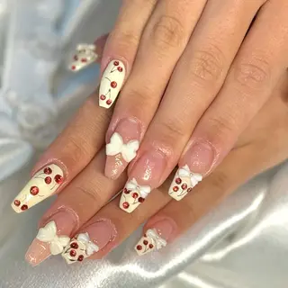 ネイル ルシイ🎀新宿長さ 出しパーツ専門店のネイルデザイン