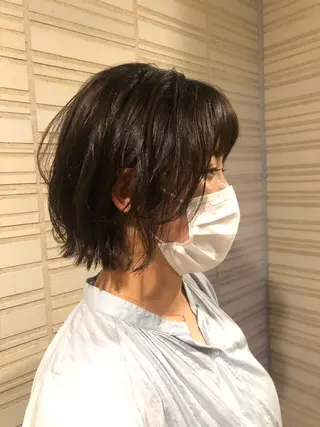 ショート カラー 古屋 花織のヘアスタイル