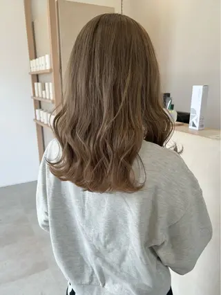 セミロング カラー レイヤー/韓国ヘア 杉浦結梨のヘアスタイル