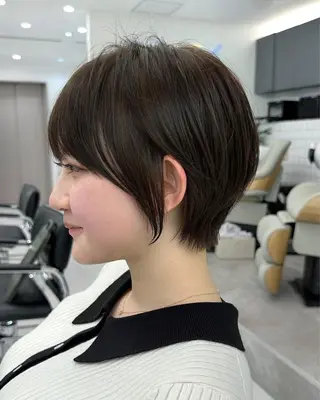 ショート ショートヘア くすみカラー、大場猛のヘアスタイル