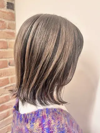 ミディアム カラー 古川 琴美のヘアスタイル