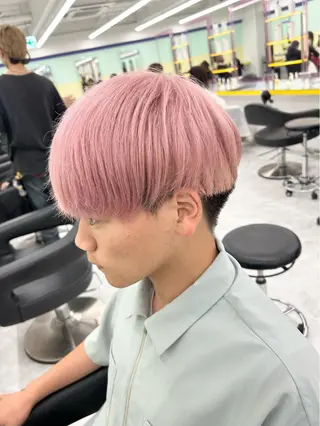 カラー ハイトーンカラー 🦄レイヤーカットのヘアスタイル