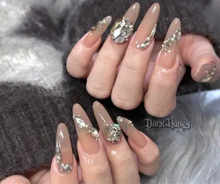 ネイル Dark Honey Susuのネイルデザイン