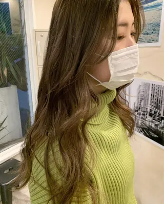 カラー ヤマダ サクラのヘアスタイル