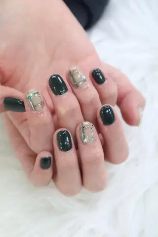 ネイル カラーズビューティサロン所属・ツノスエアヤカ ／つののネイルデザイン