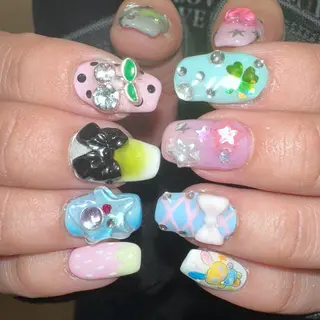 ネイル 👽個性派ネイル🎀 komachiのヘアスタイル