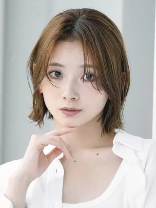 ミディアム 伊藤 陸/soigneのヘアスタイル