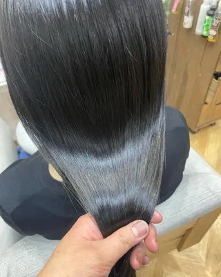 ショート カラー パーマ ヘアアレンジ メンズ キッズ ネイル マツエク・マツパ Saffyハリウッド トリートメント◎のヘアスタイル