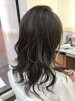 カラー N° jillva ♦️川端裕司♦️のヘアスタイル