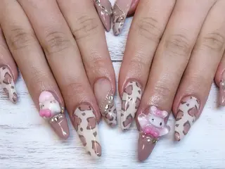 ネイル Rグループ felizのネイルデザイン