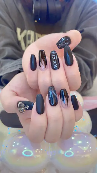 ネイル Nikoネイルサロン中野店所属・merci リカのネイルデザイン