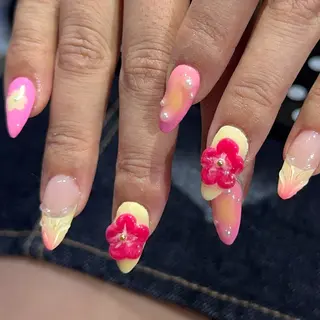 ミディアム 小川 柚香のネイルデザイン