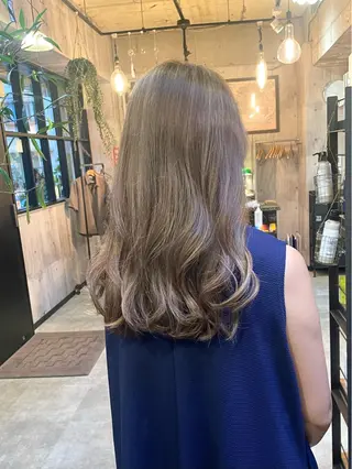 ロング カラー 竹内 春奈のヘアスタイル