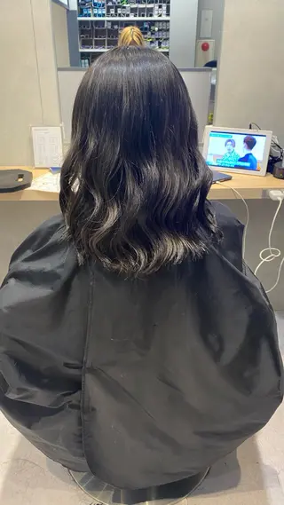 ミディアム 青木 小羽のヘアスタイル