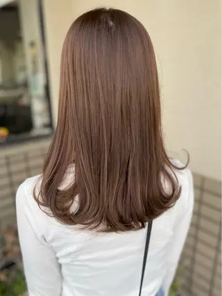 ロング カラー 沢田 瞳のヘアスタイル