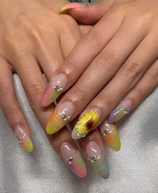 ネイル Chaleur fleurのネイルデザイン