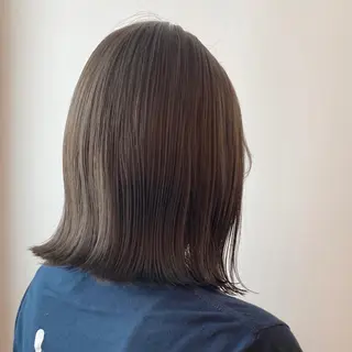 ミディアム カラー 尾籠 美幸 （オゴモリ ミユキ）のヘアスタイル
