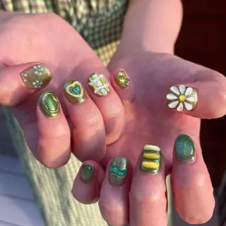 ネイル 新井 ひなののネイルデザイン