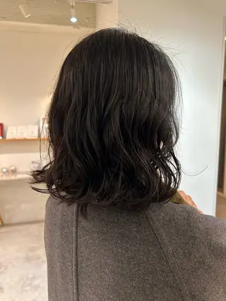 ミディアム パーマ 湯浅 美葉のヘアスタイル