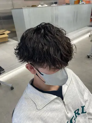 ショート パーマ メンズ カラーモデル⚡️ REONのヘアスタイル