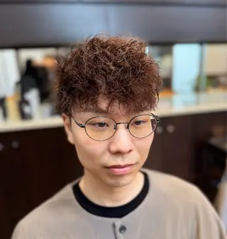 ショート カラー パーマ メンズ 長屋 裕也のヘアスタイル