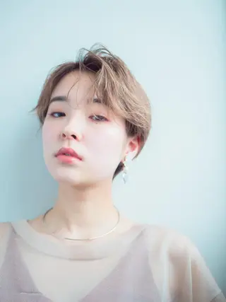 ショート カラー 水口 英里のヘアスタイル