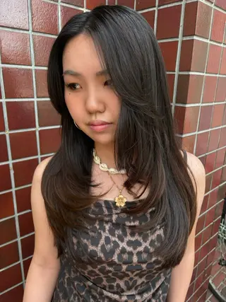 ロング coco terrace所属・海外風ハイライト CHIHIROのヘアスタイル