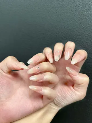 ネイル Hanni ANA.CHUOのネイルデザイン