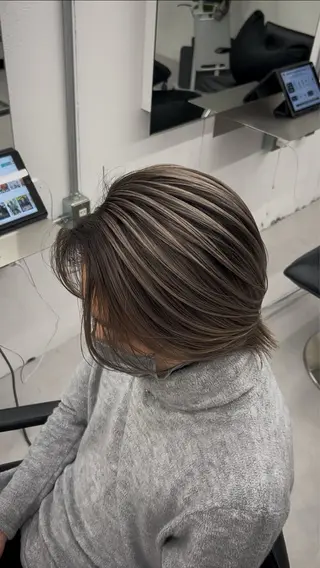 ミディアム メンズバレイヤージュ 🔥メンズカット🔥のヘアスタイル