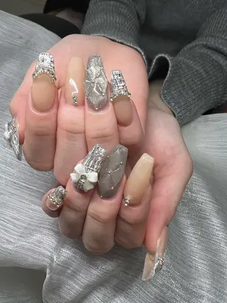 ネイル Lee Nailsのネイルデザイン