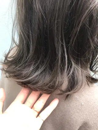 セミロング さの あやねのヘアスタイル