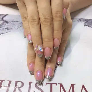 ネイル Guarendo錦糸町店所属・ガレンドウ 白澤 愛子のネイルデザイン