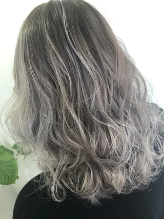 ミディアム カラー ヘアアレンジ ブリーチ毛縮毛矯正 👑山口のヘアスタイル