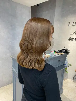 ミディアム Cielro【 シェイロ 】所属・Cielro/ダブル カラー/西田咲希のヘアスタイル