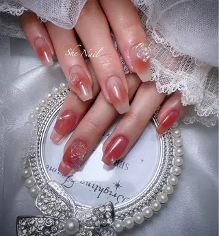 ネイル She   Nail所属・ISA_ BELLAのネイルデザイン