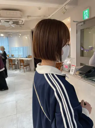 ショート カラー 切りっぱなしボブ ソノキユウカのヘアスタイル