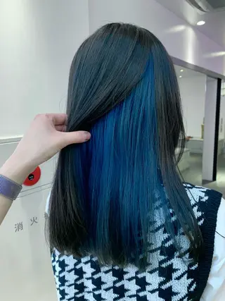 セミロング カラー ヘアアレンジ ﾚｲﾔｰ🩵透明感 ೀユイ🌙のヘアスタイル