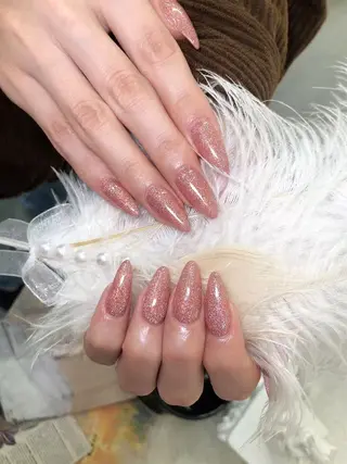 ネイル グロー ネイルのネイルデザイン