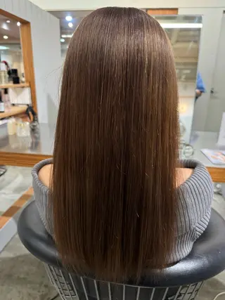 カラー ROSTAR セイゴのヘアスタイル