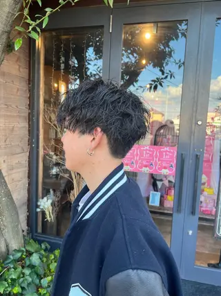 パーマ メンズ ブリーチなし透明感 カラー🪽 尾里真桜のヘアスタイル