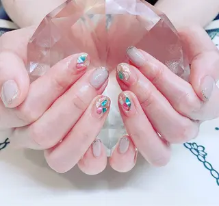 ネイル manitoi所属・manitoi Nishimotoのネイルデザイン