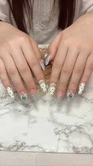 ネイル はな💎ネイル ワンホン、長さ出しのネイルデザイン