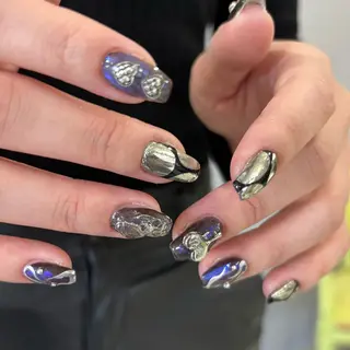 ネイル 🪐富島彩夏 /海外nail🪐のネイルデザイン