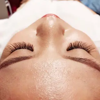 マツエク・マツパ Misora/ボブ/ レイヤー/艶カラーのヘアスタイル