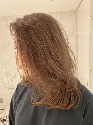 セミロング AVANCE. 広島本通店のヘアスタイル