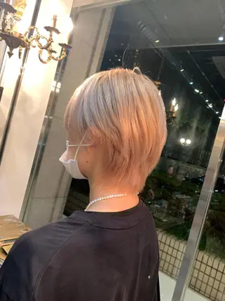 ショート カラー 明石 歩樹のヘアスタイル
