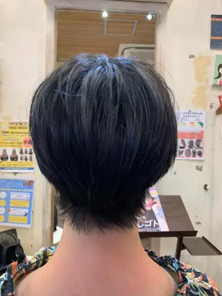 ショート カラー FACE DECO AVEDA所属・河端 春綺のヘアスタイル